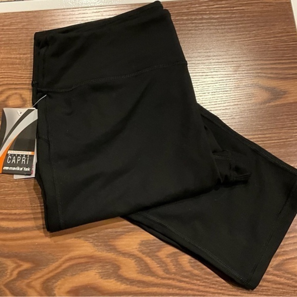 Marina TeK Performance Fitted Capri‎